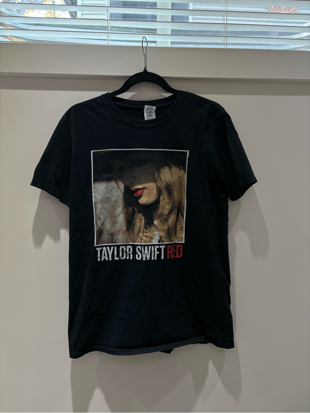 Taylor Swift Red Tour 2013 T-Shirt – Black